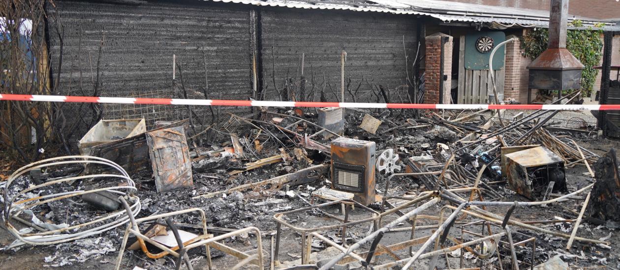 Afbeelding bij Ravage na brand op camping Melderslo goed zichtbaar